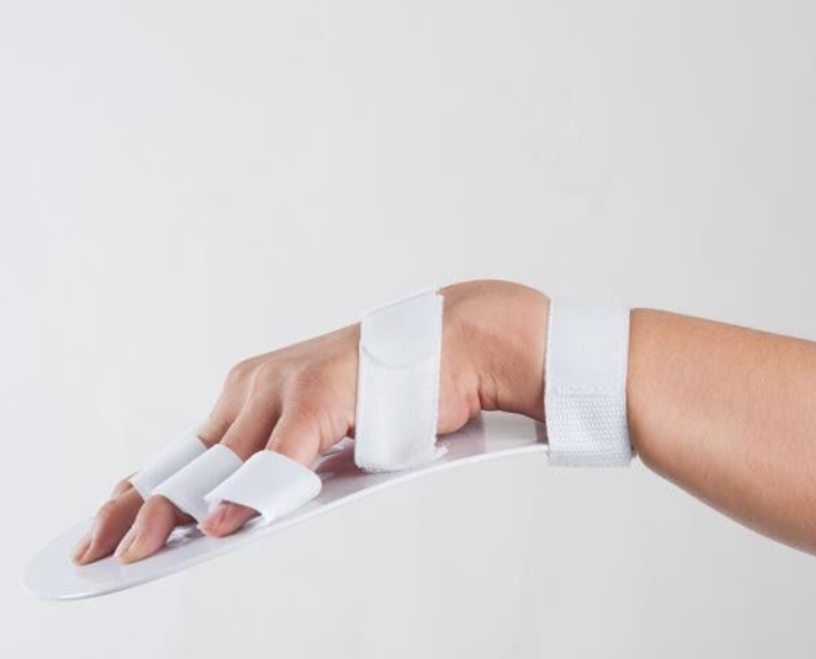 Hand Splint || جبيرة اليد
